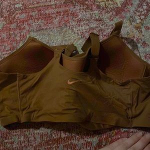 Nike sports bra brown with removable cups